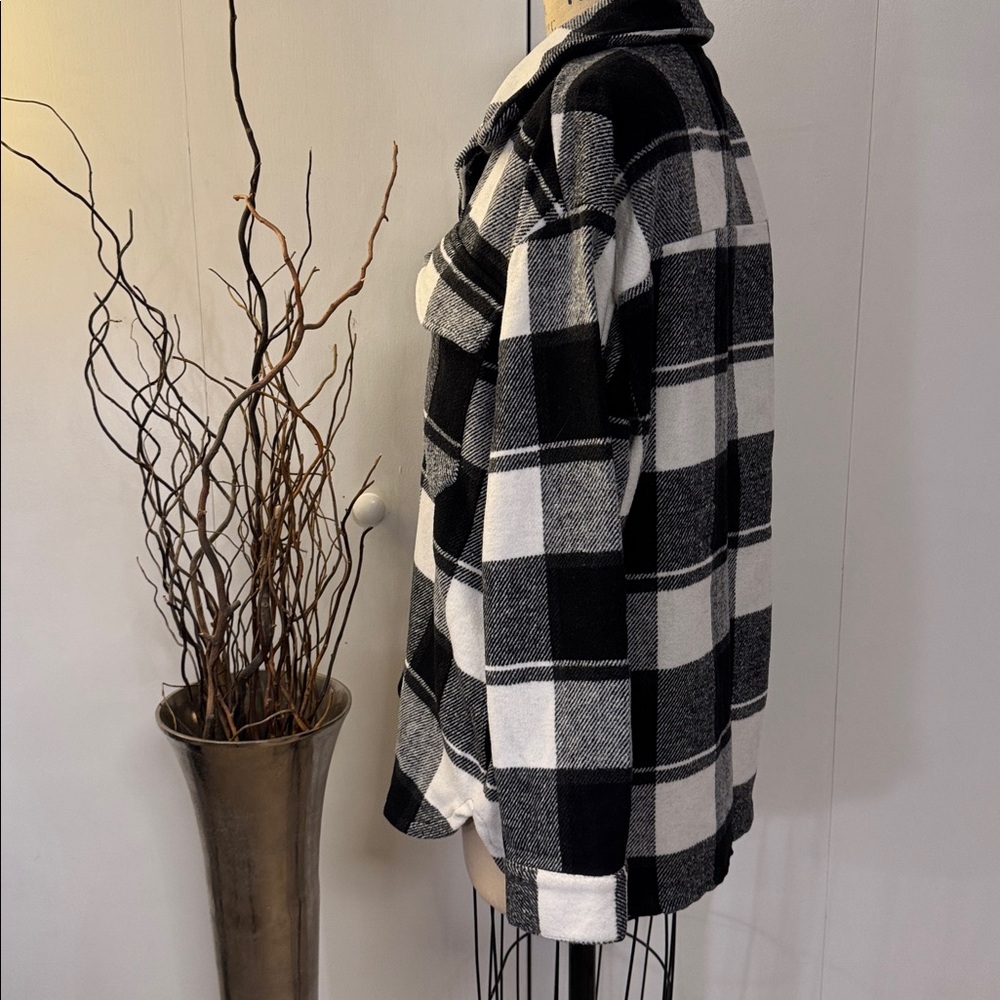 Rue21 Monochrome Plaid Outerwear - Picture 3 of 5
